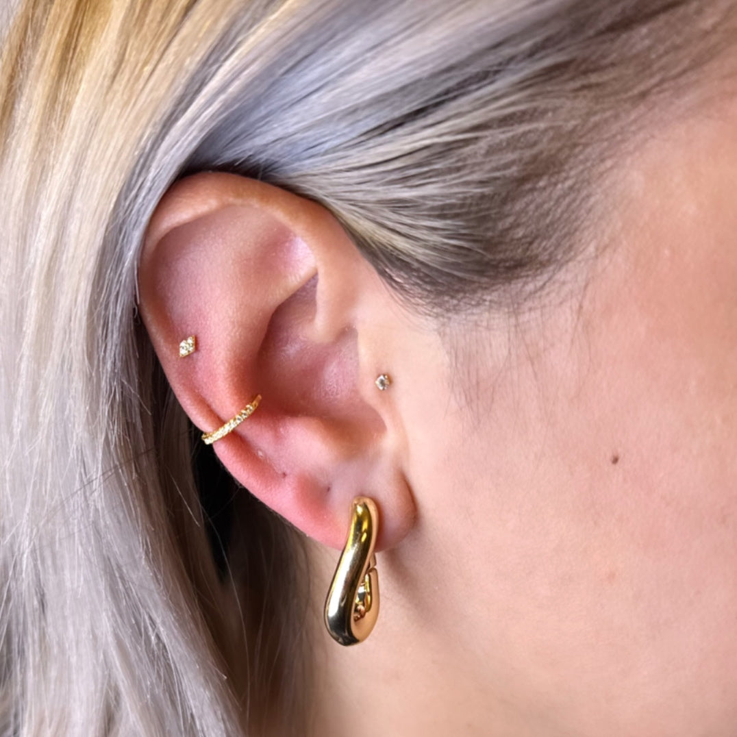 Mia Barbell Stud Earring